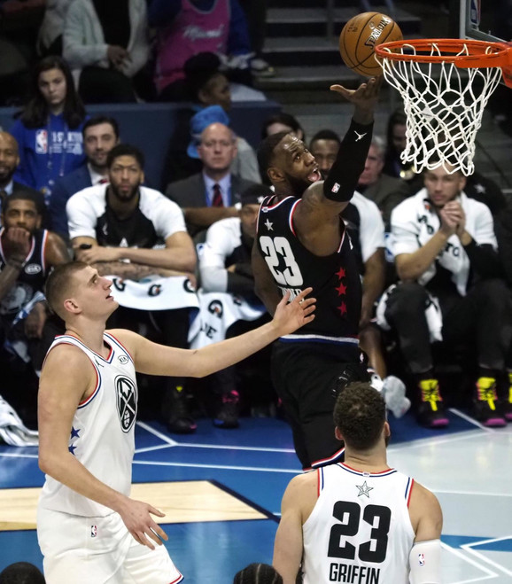 Nikola Jokić i Lebron Džejms