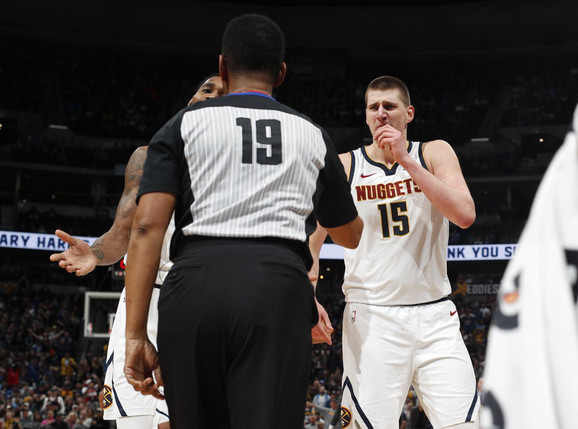 Nikola Jokić i bes na meču Denver - Vašington